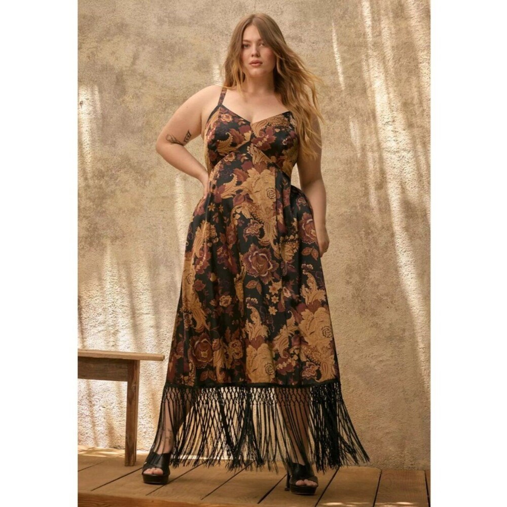 NWT Torrid 1 Festi Floral Paisley Black Fringe Maxi Dress 1X 14 16